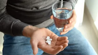 הסוף לתרופות הקונבנציונאליות? הרב אדיר עמרוצי מחדש