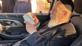 התפללו: נשיא ה&rsquo;מועצת&rsquo; הגר"ש כהן פונה בערב שבת לבית החולים