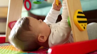 בן זכר: סגולה נפלאה מספר התורה להולדת בנים זכרים