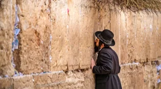"חוץ מהתפילות שבדם": האם יש תפילות שמזיקות?