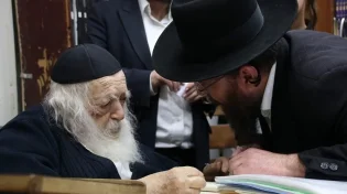 שר התורה הגר"ח קנייבסקי על הפרנסה: "תפסיק ’לחטוף’ שיעורים"