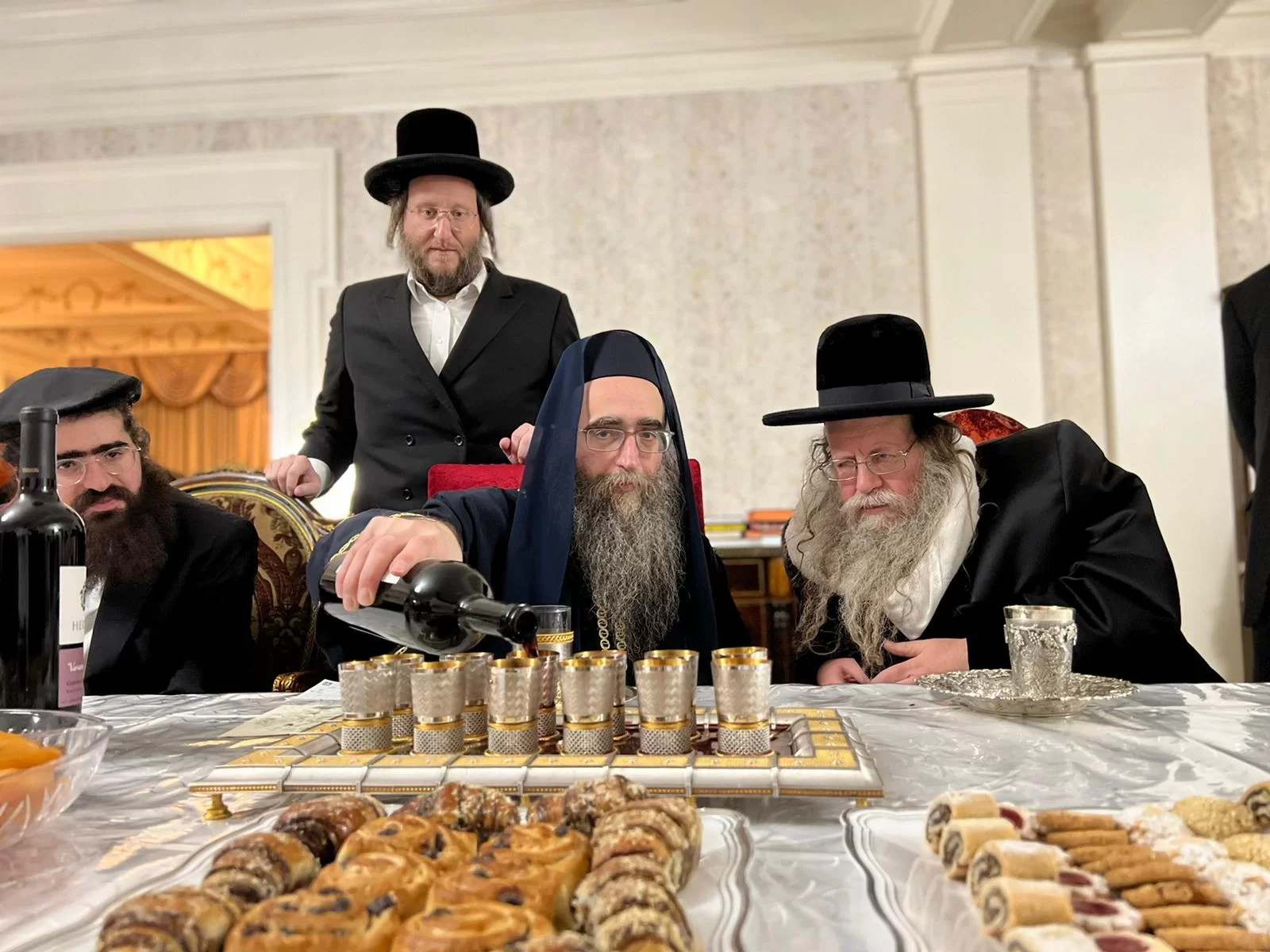 ביקור מרגש במעונו של האמדו"ר רבי יאשיהו פינטו שליט"א