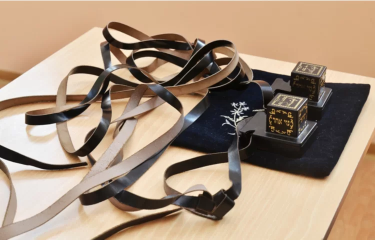 עד מתי אפשר להניח תפילין? עד מתי אפשר להניח תפילין?