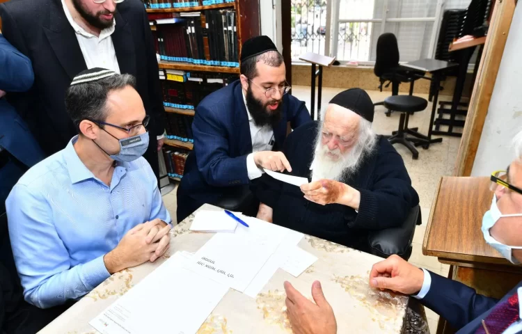  פרופ’ רן בליצר מדבר על קריאת הגר"ח קנייבסקי לחסן את הילדים