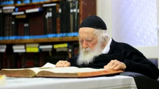 גם אתם יכולים: המקור שממנו ינק שר התורה את קדושתו