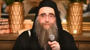 הרב פינטו: "גם אם צריך להרוג אותה, חובה לשמור על כבודה"