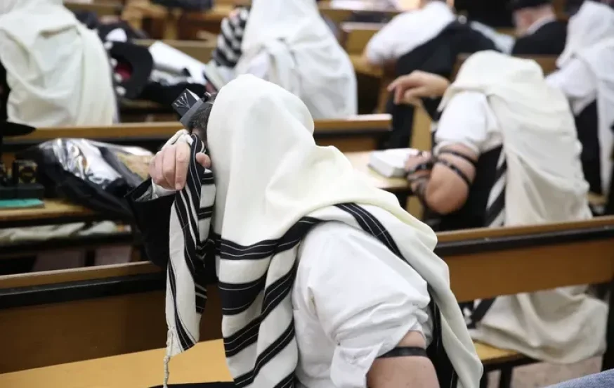 האם מותר להניח תפילין בחול המועד? האם מותר להניח תפילין בחול המועד?
