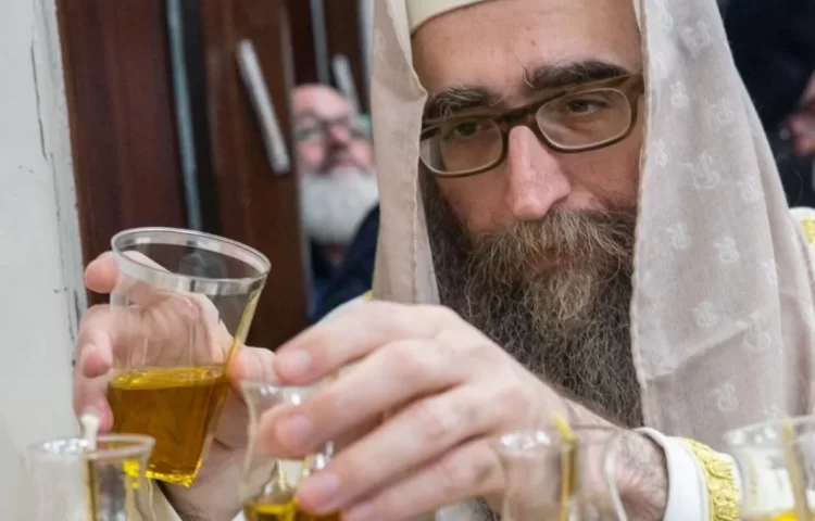 כל הסגולות לנר שמיני של חנוכה - זאת חנוכה: הרב יאשיהו פניטו כל הסגולות לנר שמיני של חנוכה - זאת חנוכה: הרב יאשיהו פניטו