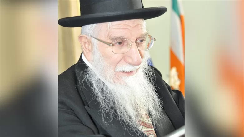 אבל בכפר סבא: נפטר הרב הראשי הגאון רבי אברהם שלוש זצ"ל אבל בכפר סבא: נפטר הרב הראשי הגאון רבי אברהם שלוש זצ"ל