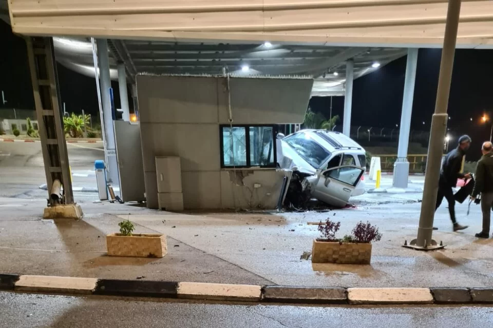 גל הפיגועים נמשך: מאבטח נפצע באורח קשה בפיגוע דריסה גל הפיגועים נמשך: מאבטח נפצע באורח קשה בפיגוע דריסה