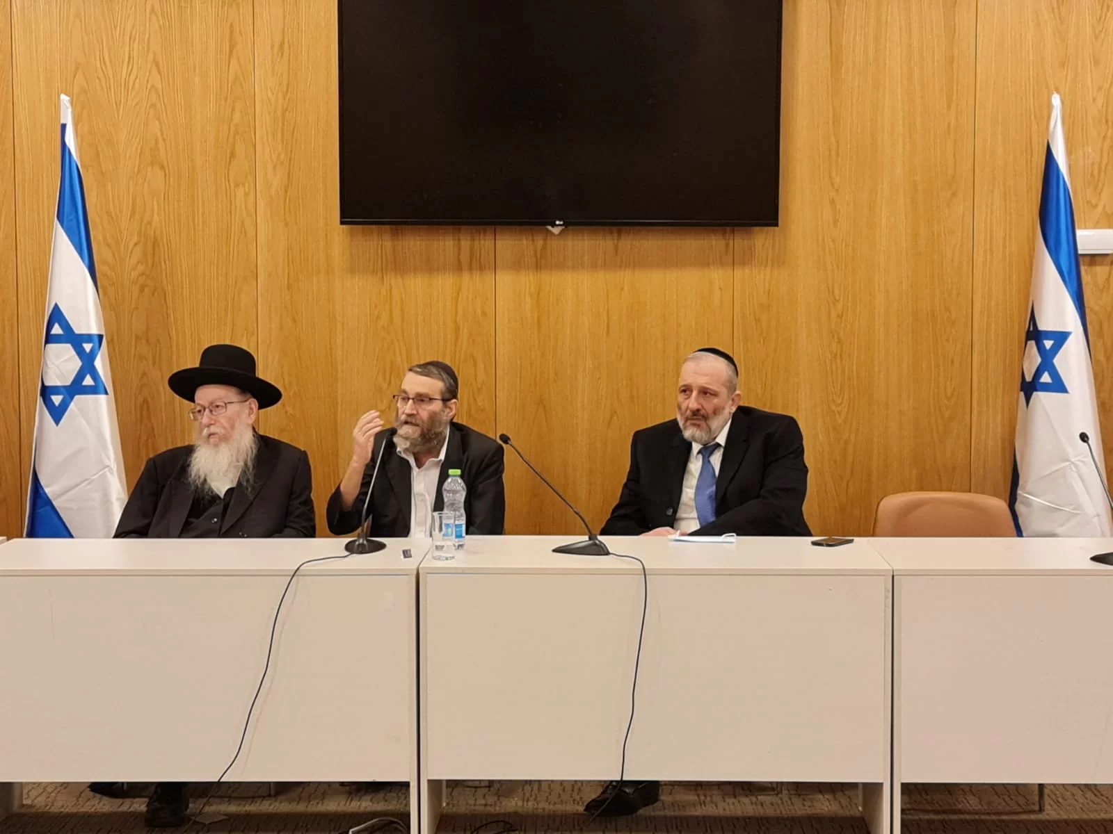 אריה דרעי בכינוס חירום: סכנות השבת והגיור חמורות מהגרעין אריה דרעי בכינוס חירום: סכנות השבת והגיור חמורות מהגרעין