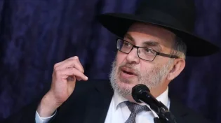 יעקב אשר זעק במליאה: "זו לא מלחמה חרדית, זו מלחמה יהודית"