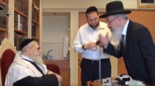מרן בשיחה נדירה עם בנו: "כמה הייתי ממורמר בצבא"