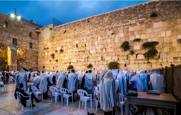 באיזה שעה יוצא צום עשרה בטבת 2021? צאת צום עשרה בטבת 2021