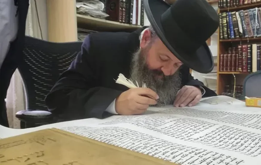 הרב יצחק בצרי: "זמן מסוגל לישועות ולרפואות למעלה מן הטבע" הרב יצחק בצרי: "זמן מסוגל לישועות ולרפואות למעלה מן הטבע"
