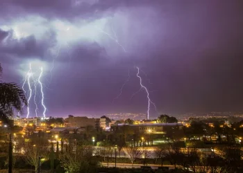 סופת כרמל יום רביעי: תחזית שיא הסערה