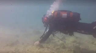 התגלה שלל אוצרות עתיק; 2 ספינות טרופות נגלו בחופי קיסריה