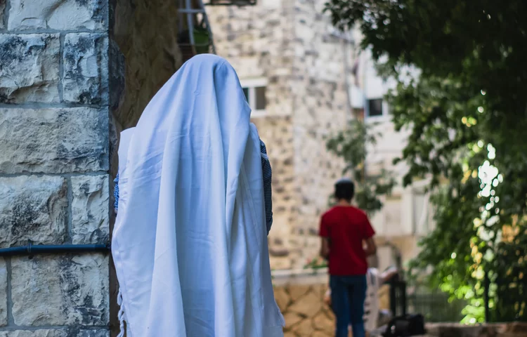  להרבות קדושה בבית ובעולם? הדרכים המדויקות לכך