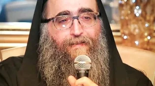 האם מותר לפסוק הלכה עפ"י רגשות? וסוג הדין היום - הרב פינטו