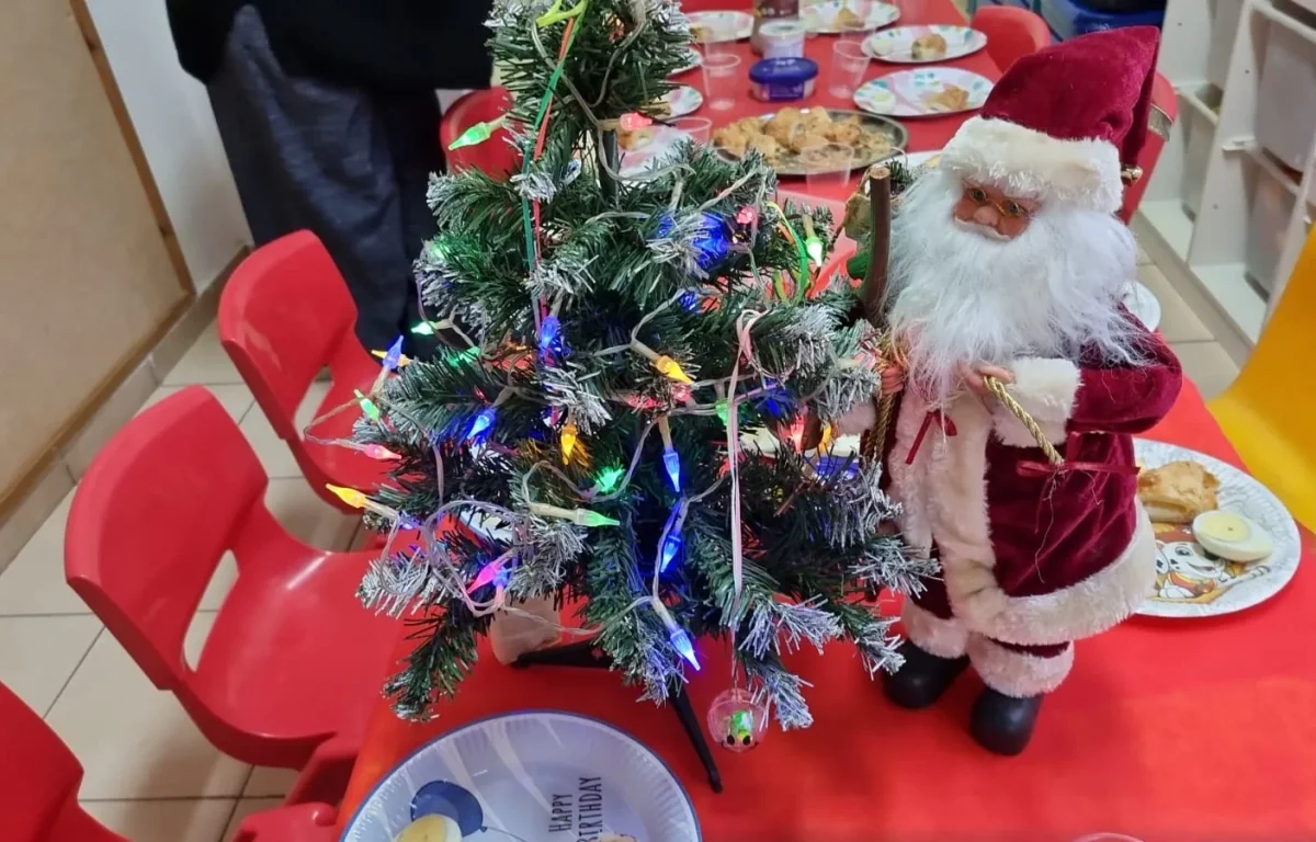 כפייה חילונית: הורים בחולון נדהמו: הילדים למדו על החג הנוצרי