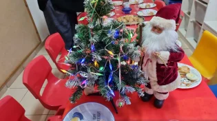 כפייה חילונית: הורים בחולון נדהמו: הילדים למדו על החג הנוצרי
