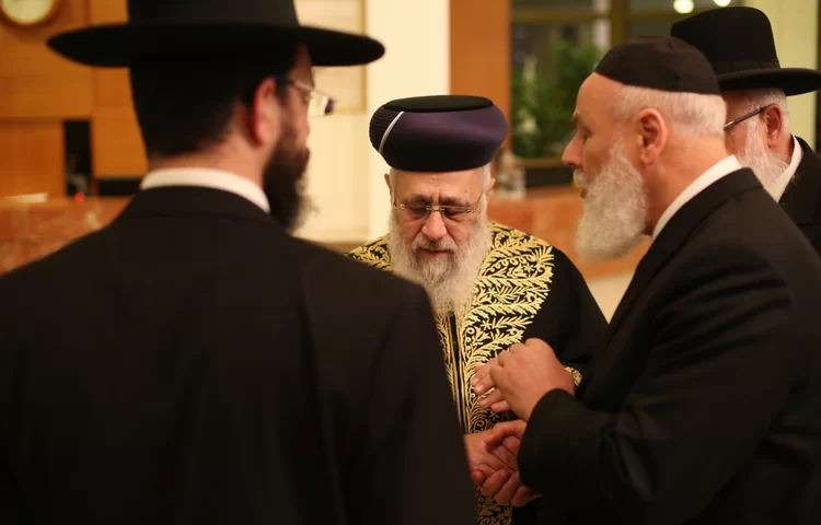 הראשל"צ במתקפה חריפה נגד הממשלה: "שיתפטרו הם לא אנחנו" הראשל"צ במתקפה חריפה נגד הממשלה: "שיתפטרו הם לא אנחנו"