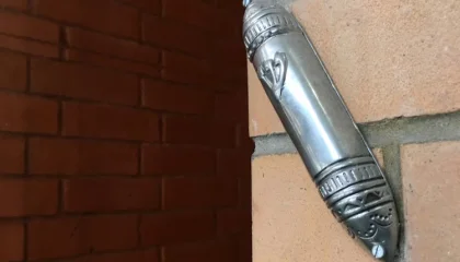 בית חדש? ברכה להתקנת מזוזה