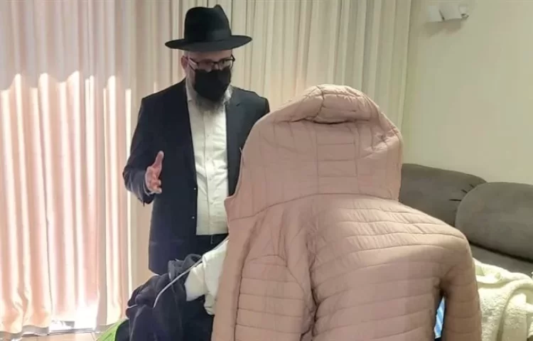 מרגש: נכה צה"ל איציק סעידיאן ביקש הבוקר להניח תפילין מרגש: נכה צה"ל איציק סעידיאן ביקש הבוקר להניח תפילין
