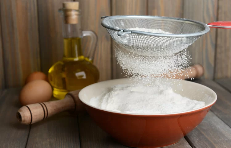 ניפוי קמח הלכה: למה מנפים קמח? תולעי קמח כשרות ניפוי קמח הלכה: למה מנפים קמח? תולעי קמח כשרות