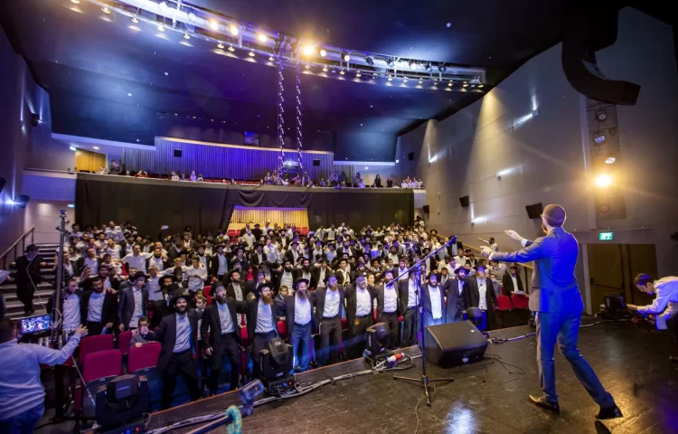 הקולולם החב"די הראשון: מבצעים את "האדרת והאמונה" הקולולם החב"די הראשון: מבצעים את "האדרת והאמונה"