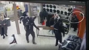 רק אצל החרדים: אלימות משטרתית: והפעם מעצר בתוך בית כנסת