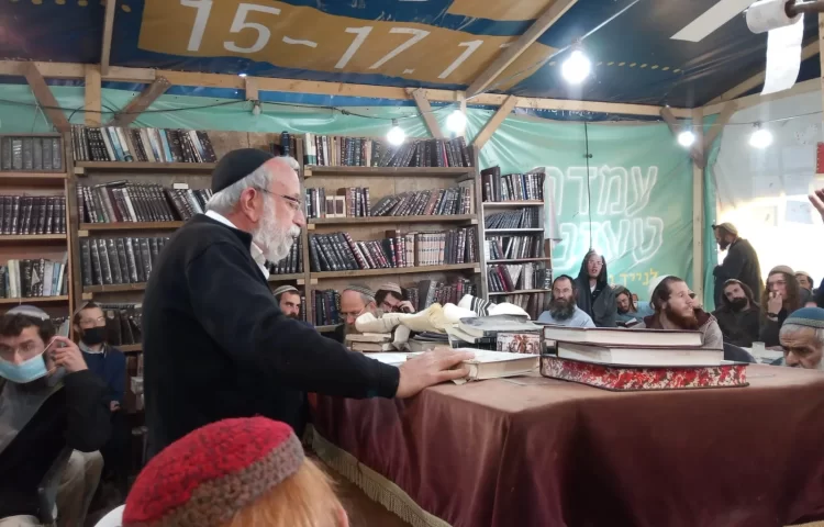 כ-3 שבועות לאחר הרצח הקשה: משפחת הנרצח הגיעה לזירה כ-3 שבועות לאחר הרצח הקשה: משפחת הנרצח הגיעה לזירה
