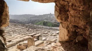 "הגיע הזמן להתעורר": תפילת לתחיית המתים