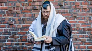 סדר הנחת תפילין: "והיו לטוטפות בין עיניך"