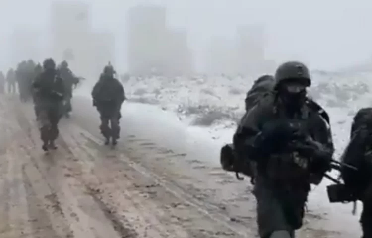קר לכם הבוקר? תזכרו שיש אותם ששומרים עלינו בכפור