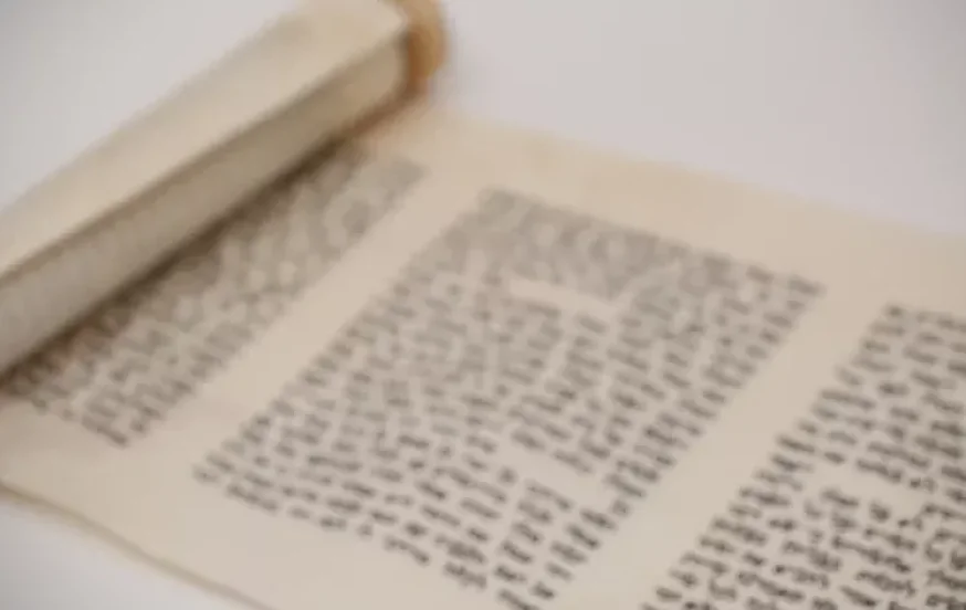 האם מותר להתקלח בתענית אסתר? להתרחץ בתענית אסתר האם מותר להתקלח בתענית אסתר? להתרחץ בתענית אסתר