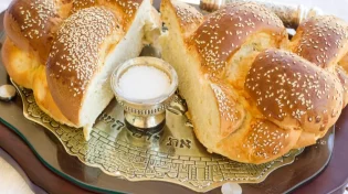 האם מותר לעשות קידוש לפני כניסת השבת?