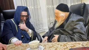 מסע חיזוק בלונדון: רבי יאשיהו פינטו נפגש עם זקן ראשי הישיבות