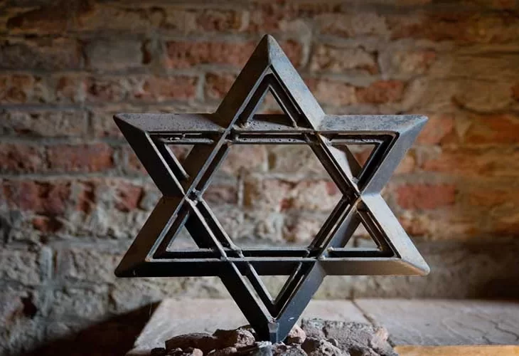 הסתה מצד אחד והתחזקות מצד שני