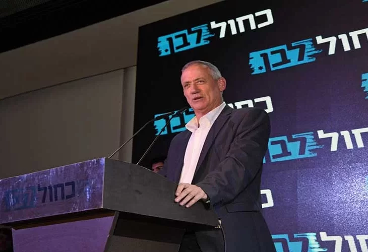 השמאל הנקי והישר.