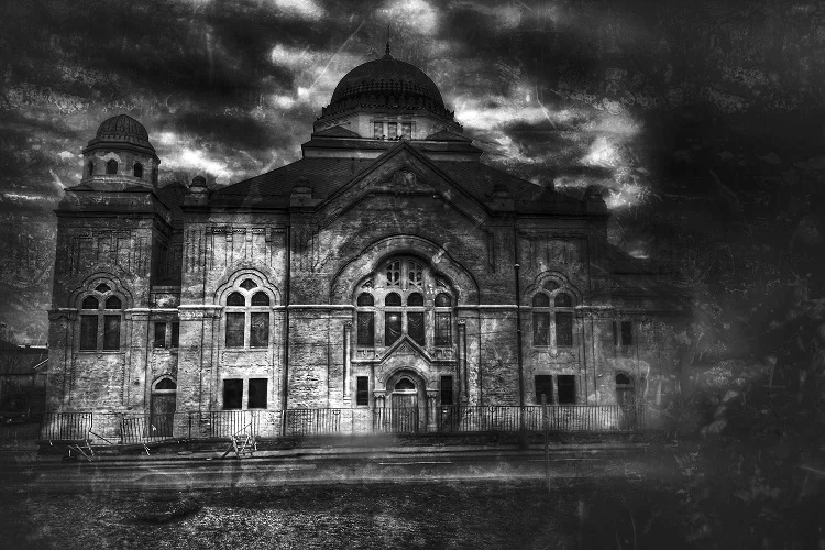 מקומם: בית הכנסת העתיק בליטא מוצע למכירה פומבית במחיר של 3,000 אירו מקומם: בית הכנסת העתיק בליטא מוצע למכירה פומבית במחיר של 3,000 אירו