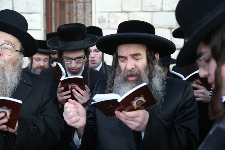 בשבת הקרובה: נבואת פרשת פרה "וזרקתי עליכם מים טהורים"