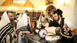 לאור סכנת התפשטות המגיפה: רבנים בהנחיות חדשות