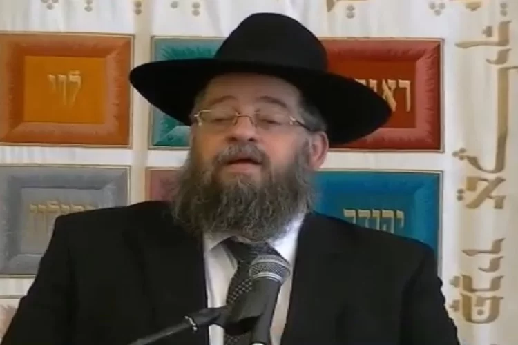 קרעו שערי שמים: הרב ישעיהו הבר נלחם על חייו