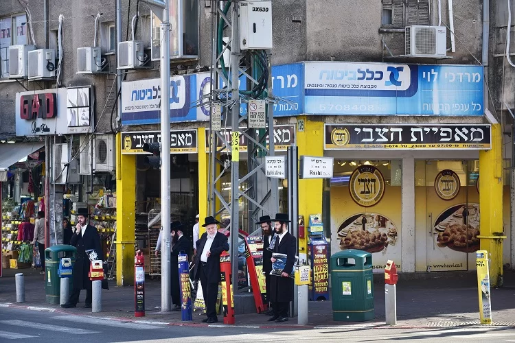 הראב"ד הרב שטרנבוך בהתבטאות חריפה: "מסתירים את מספר המתים בבני ברק"