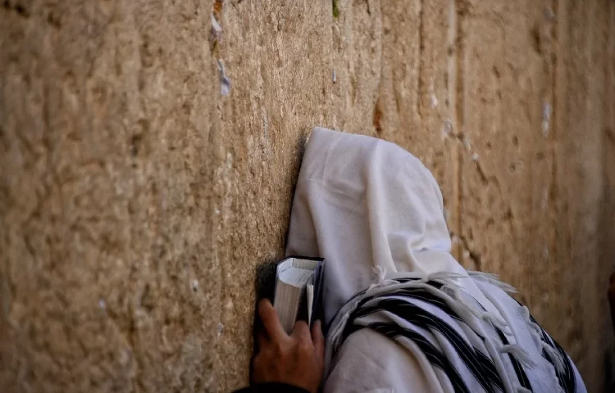 שערי בתי כנסיות נעולים: מה נקבל על עצמנו כשיפתחו?