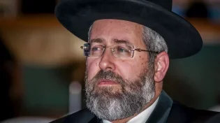 הרב הראשי לישראל: "לא לערוך מדורות כלל ולא להגיע למירון"