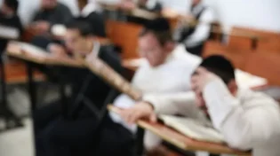 הרב עדס זעק: "סוגרים לנו את בתי המדרשות והישיבות - סותמים לנו את הפה"