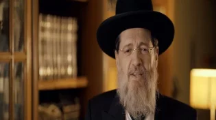 לקראת פתיחת בתי הכנסת: הרב בן ציון קוק קרא להיזהר