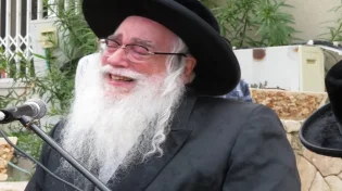 קרעו שערי שמיים: הרבי מצאנז פונה לבית החולים